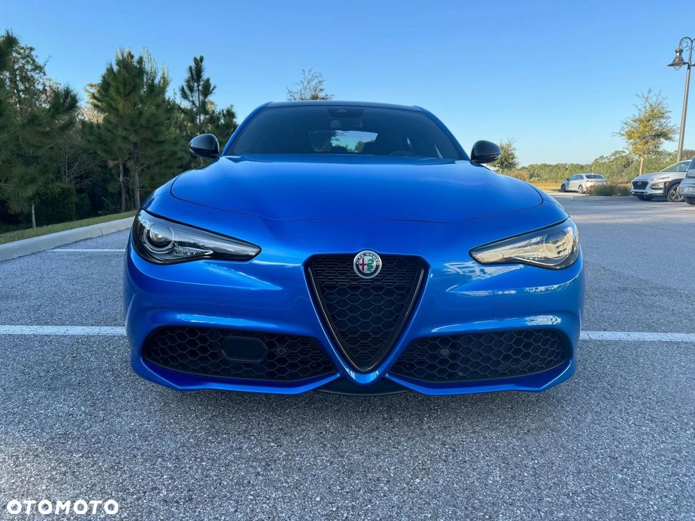 Alfa Romeo Giulia 2.0 Turbo 16V AT8-Q4 Veloce Ti - 3