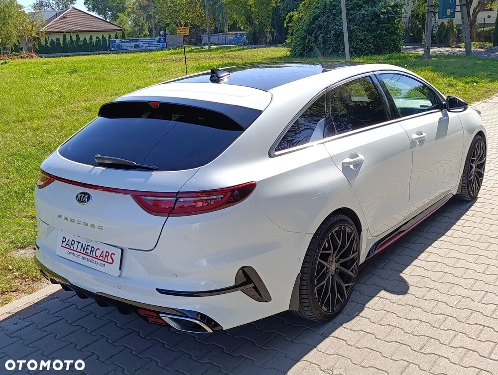 Kia ProCeed 1.6 T-GDI GT DCT - 6