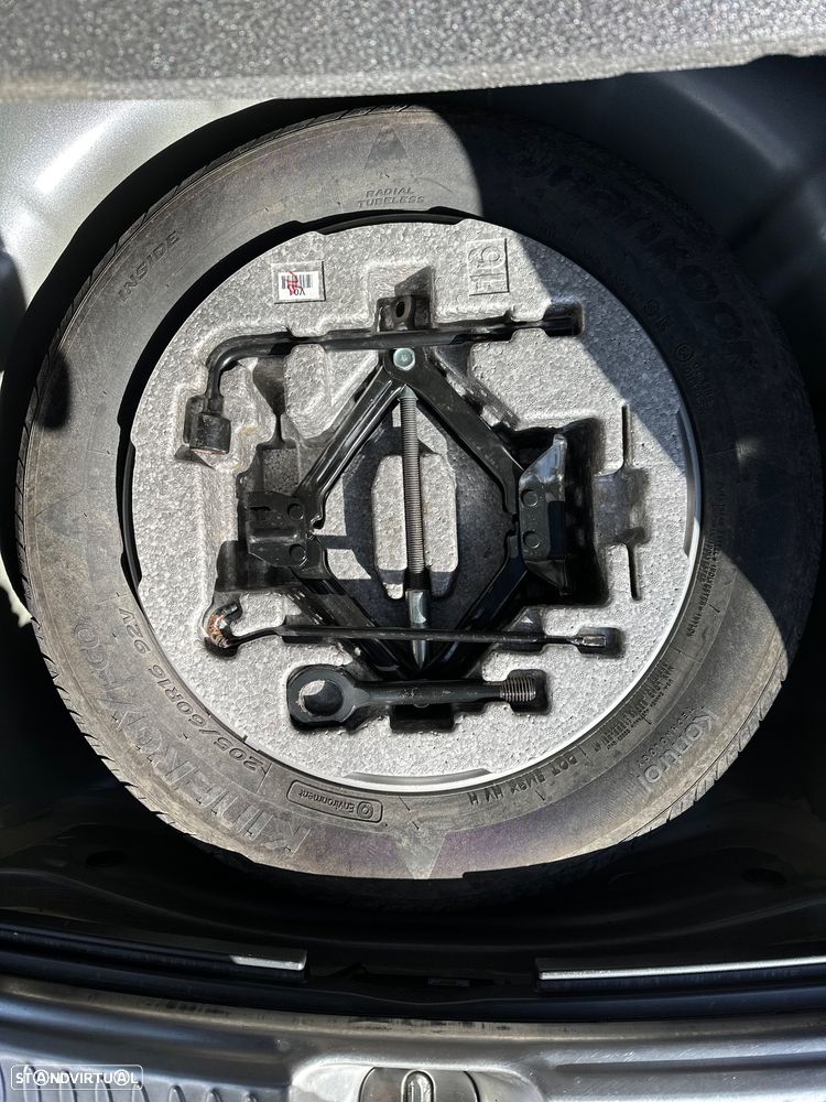 Hyundai i40 SW 1.7 CRDi Blue Comfort - 40