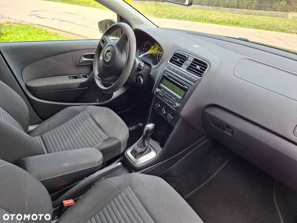 Volkswagen Polo 1.4 16V Highline DSG - 3