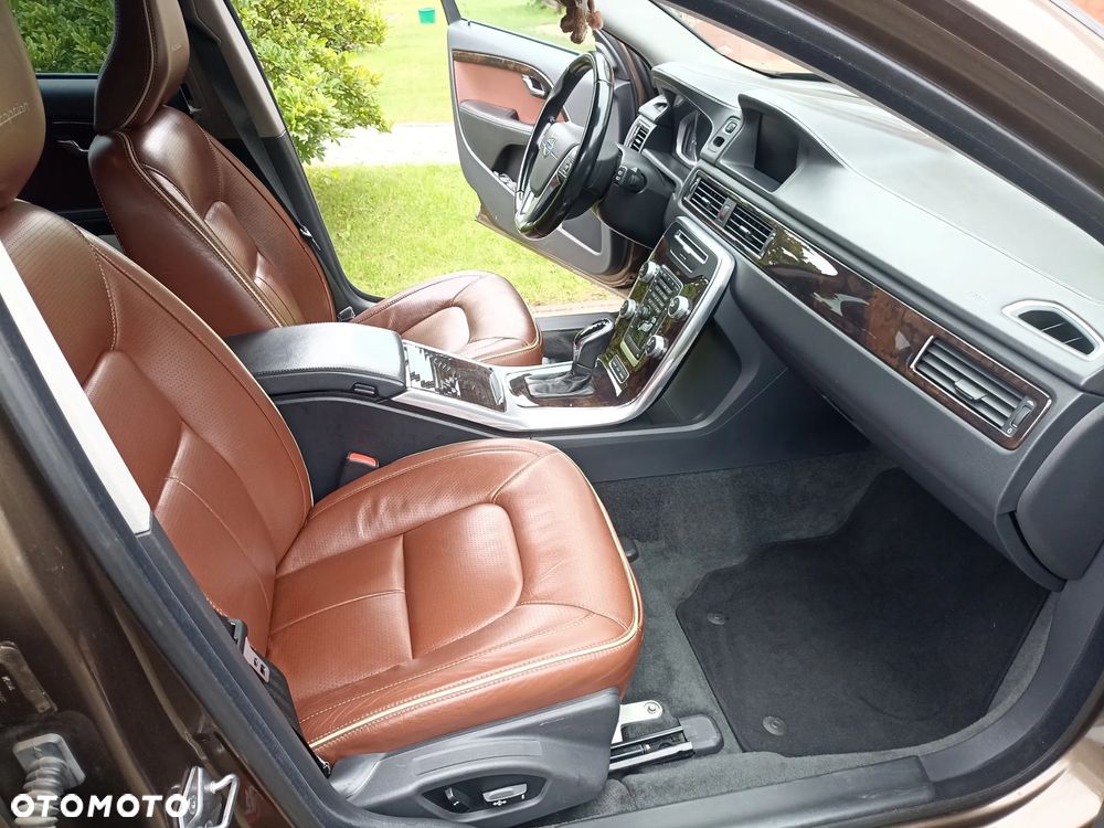 Volvo XC 70 - 9