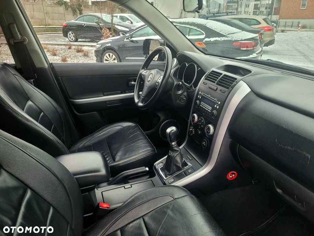 Suzuki Grand Vitara 2.0 Comfort - 10