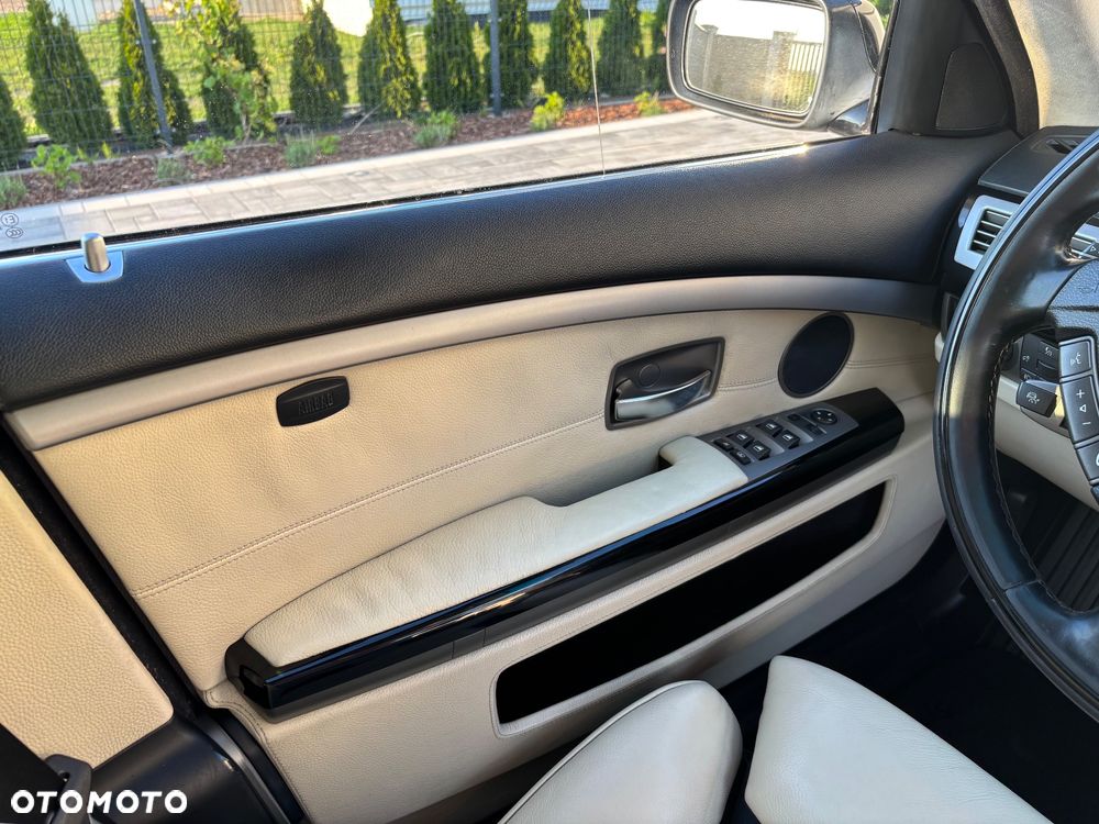 BMW Seria 7 745d - 34