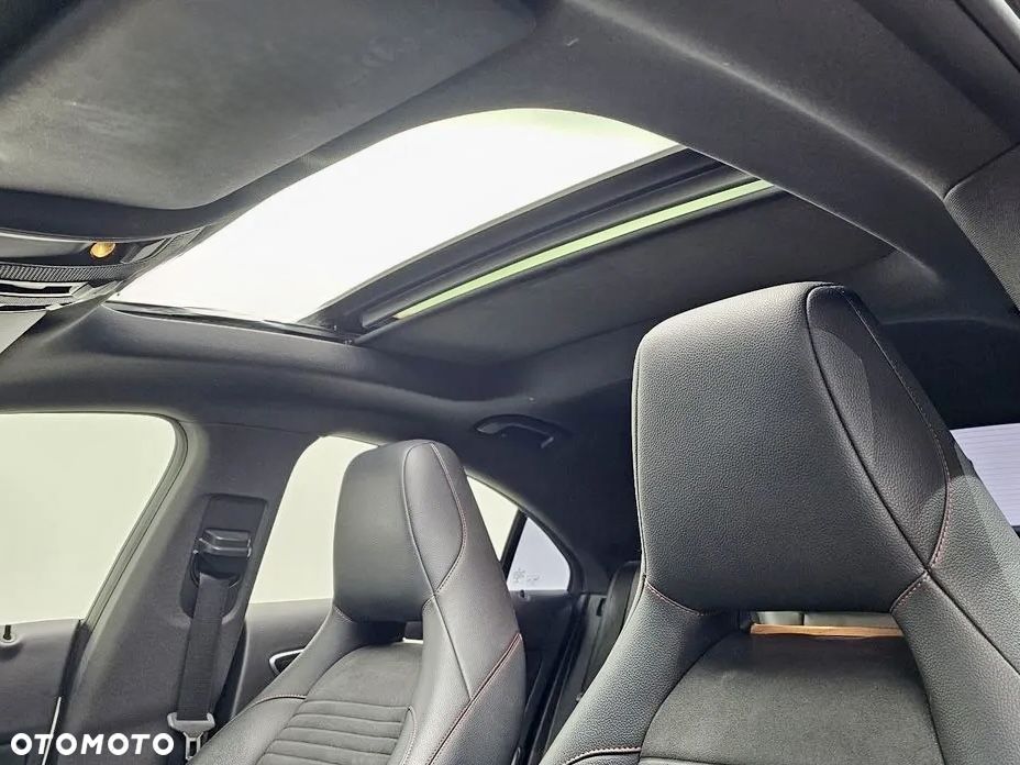 Mercedes-Benz CLA - 13