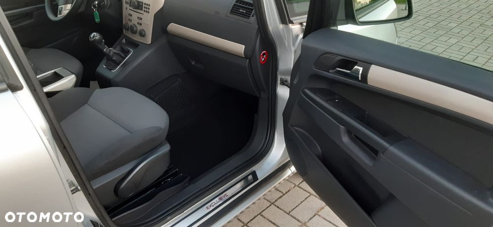 Opel Zafira - 15