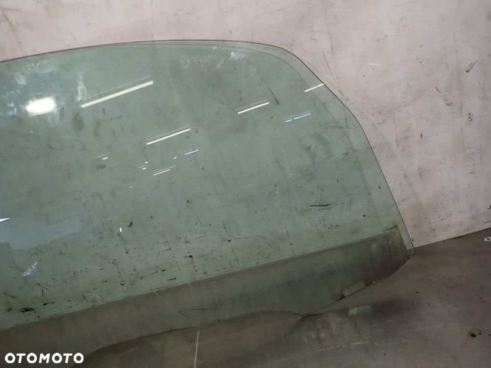 SZYBA BOCZNA PRAWA PRZEDNIA DRZWI MITSUBISHI COLT CZ3 1.3 - 2