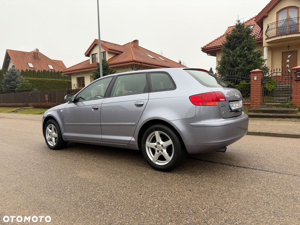 Audi A3 Sportback 1.6 FSI Ambiente - 15