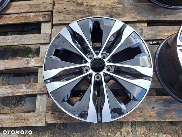 Oryg. Mercedes C-Klasa 206 A206 A2064011400 9j 18 et58 c klasa 4653