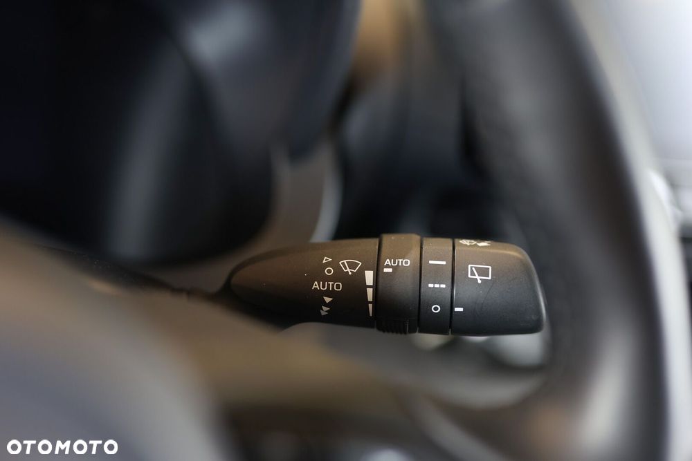 Toyota Yaris Hybrid 1.5 Style - 36