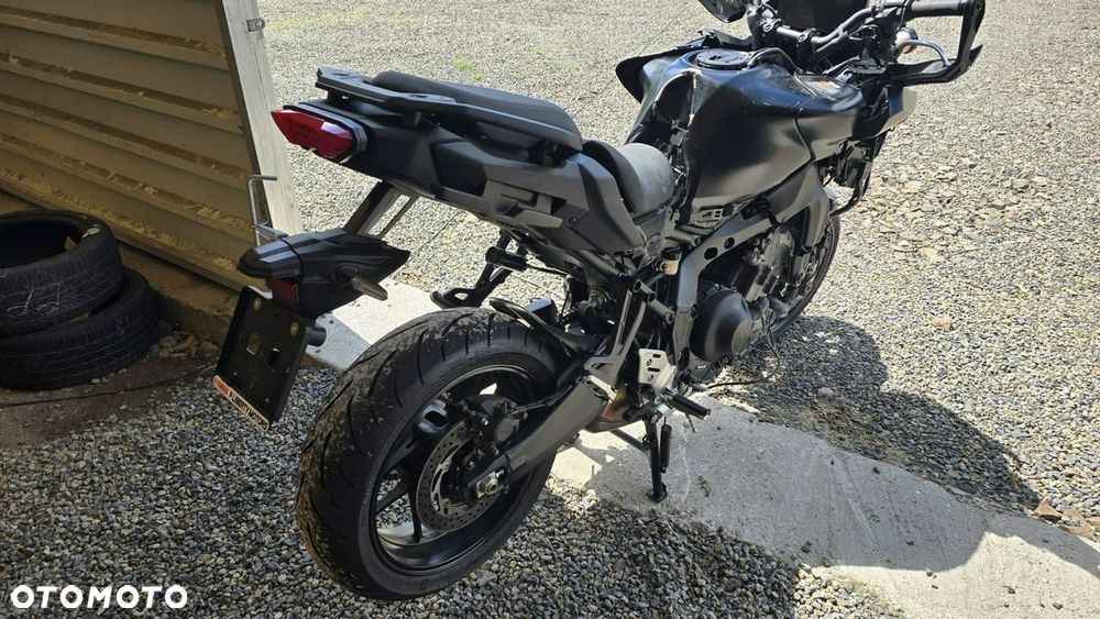 Yamaha MT - 6