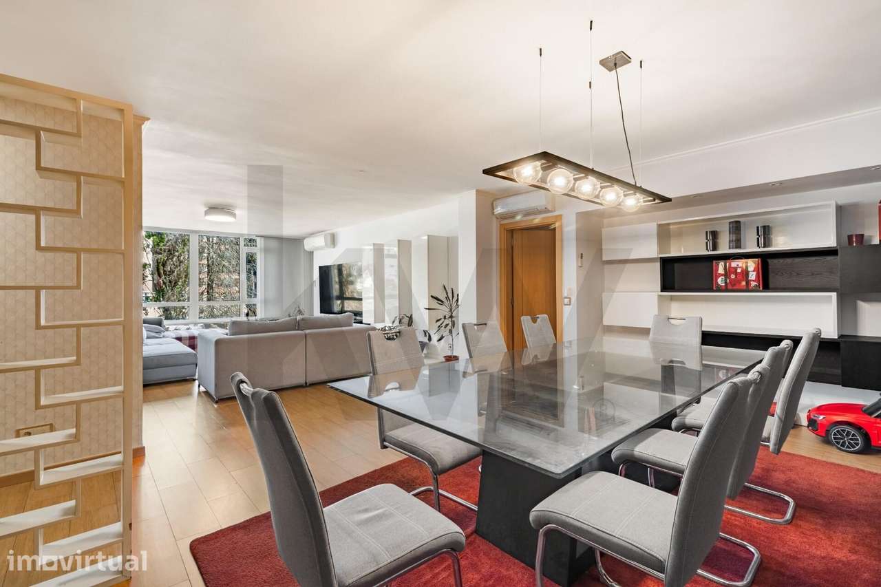 Apartamento T2 Remodelado, no centro de Monte Abraão - Grande imagem: 2/19