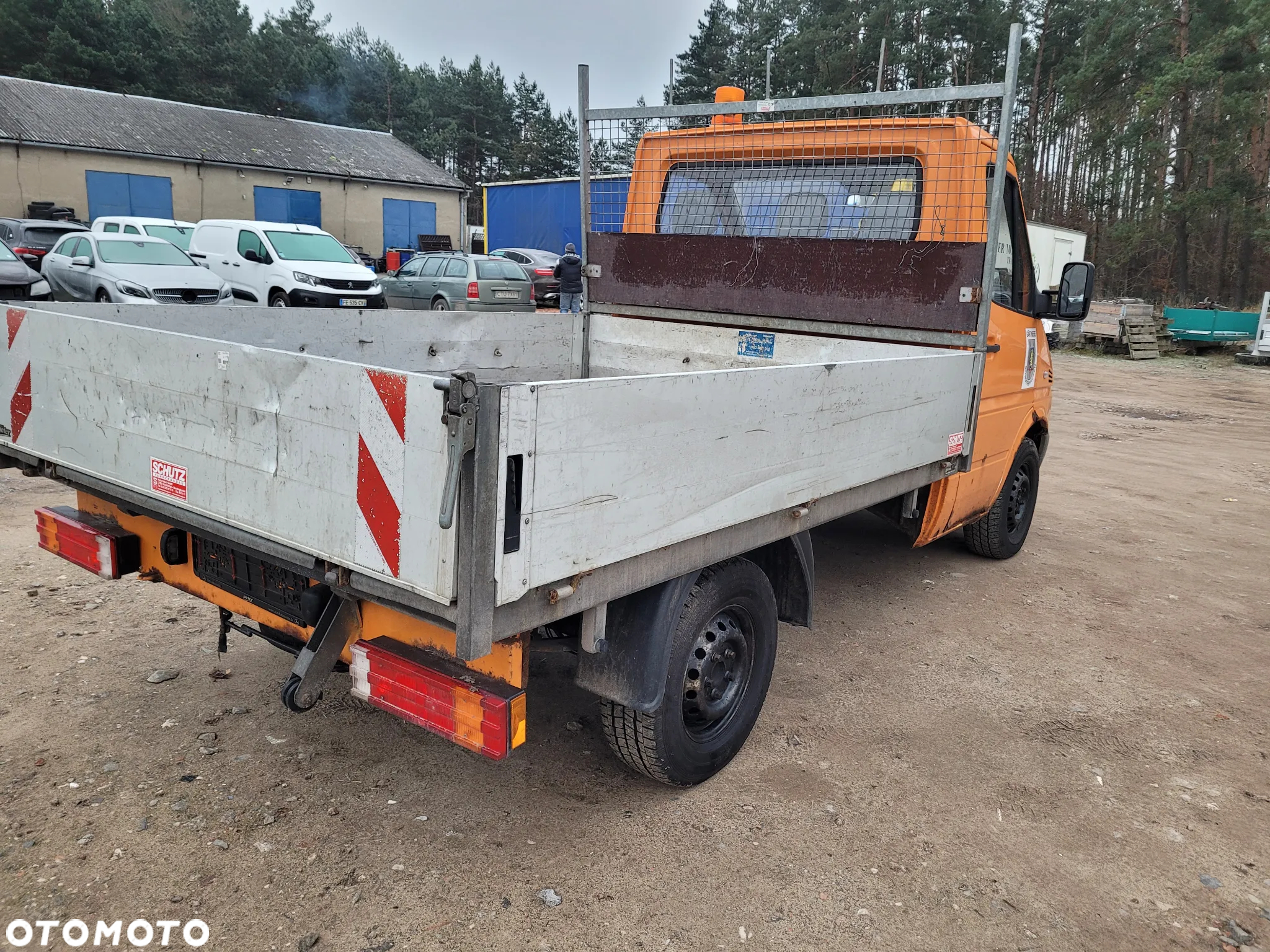 Mercedes-Benz Sprinter - 12