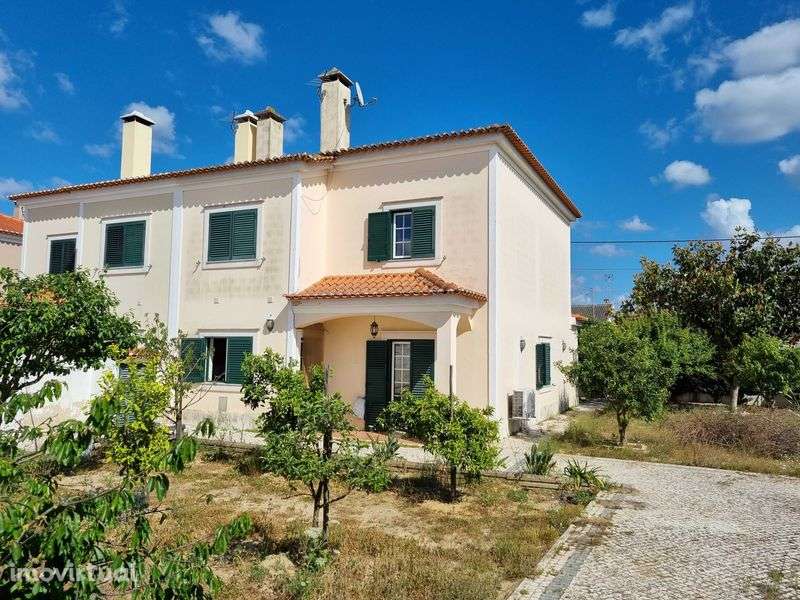 Moradia T4 Duplex Almeirim - Grande imagem: 2/11