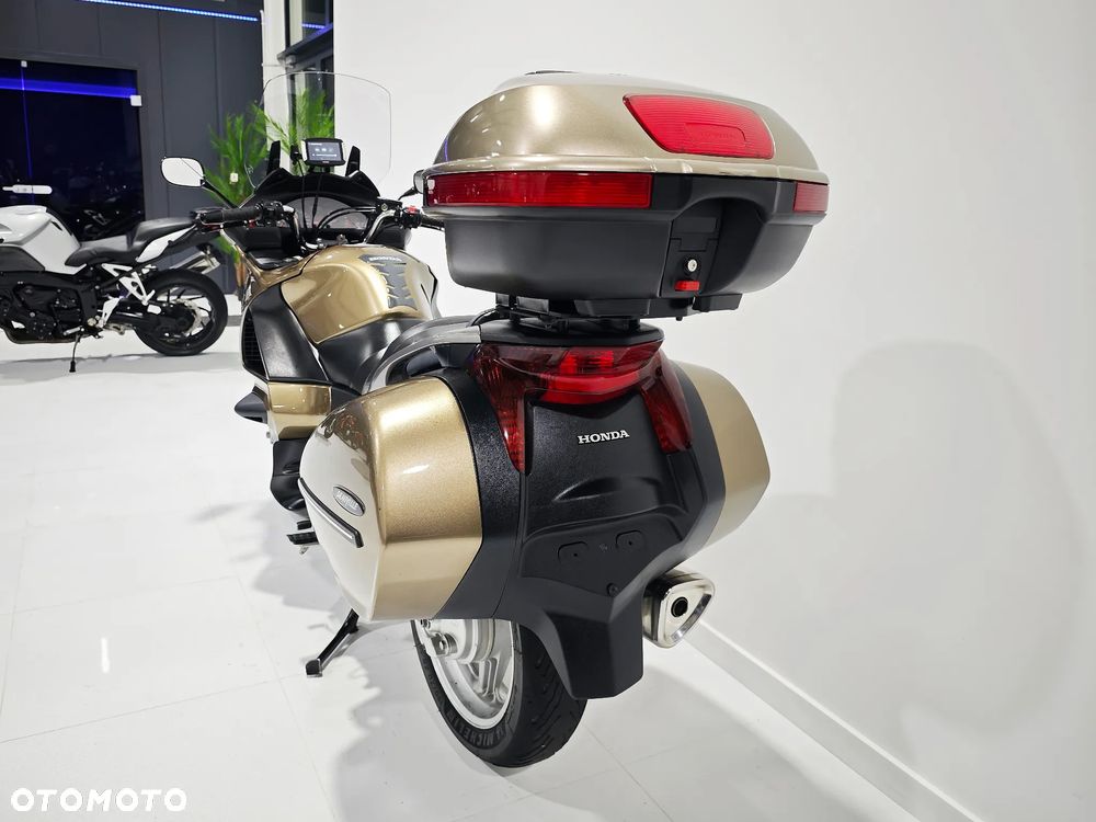 Honda Deauville - 22