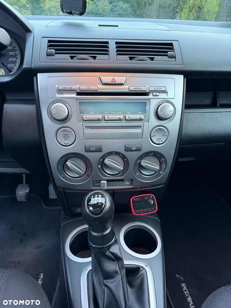 Mazda 2 - 11