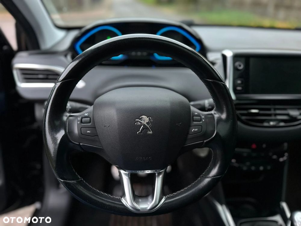 Peugeot 2008 Allure - 17