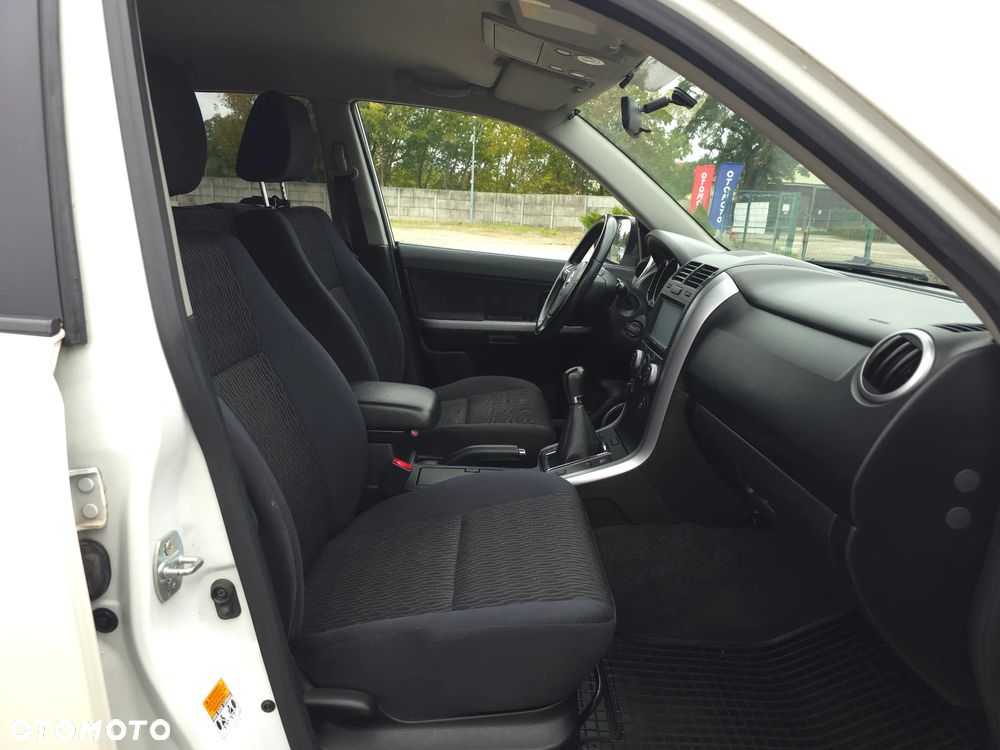 Suzuki Grand Vitara 2.4 Premium - 13