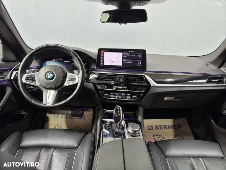 BMW M5 M550i xDrive AT - 32