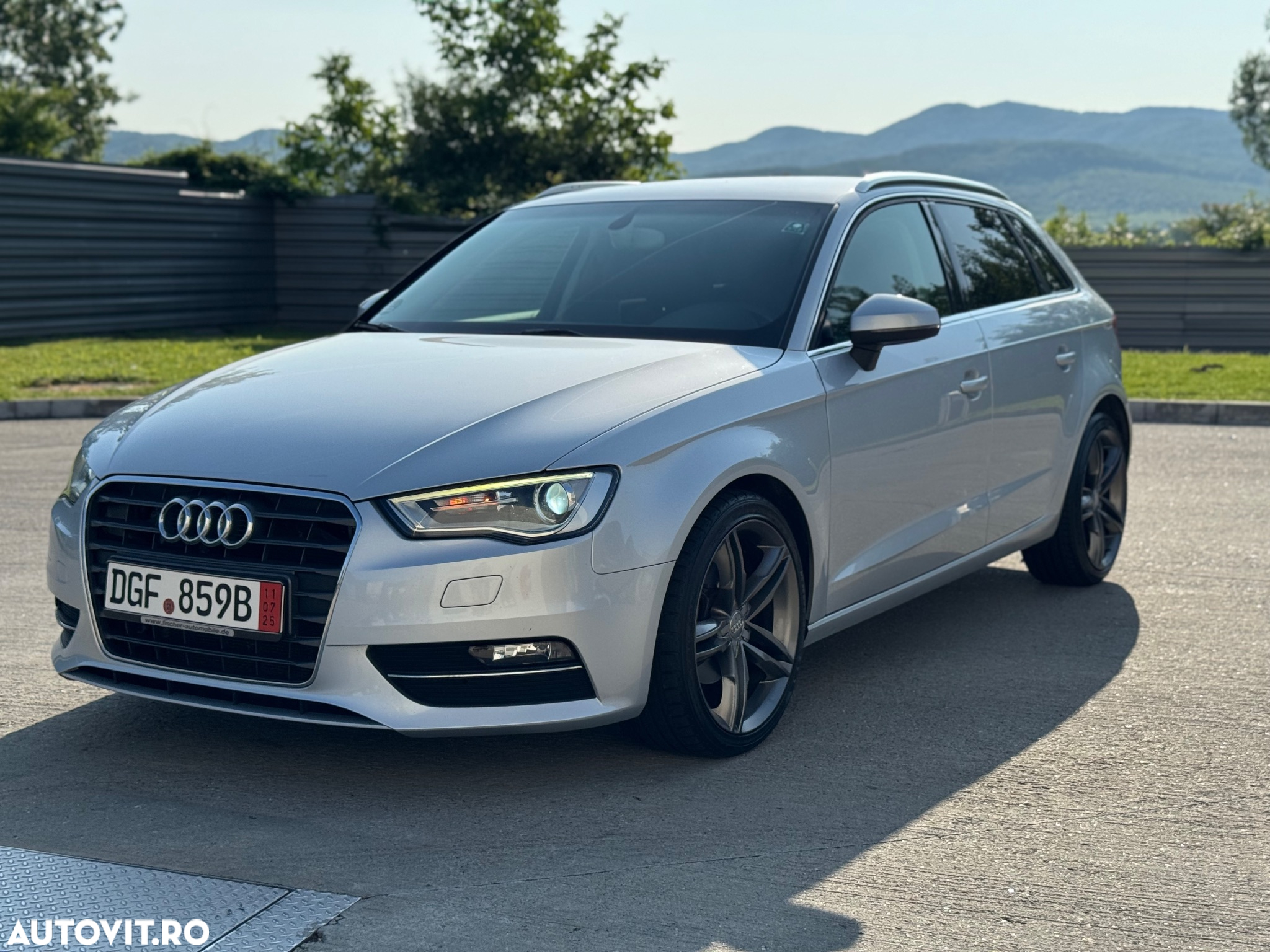 Audi A3 2.0 TDI Sportback S tronic S line Sportpaket - 3