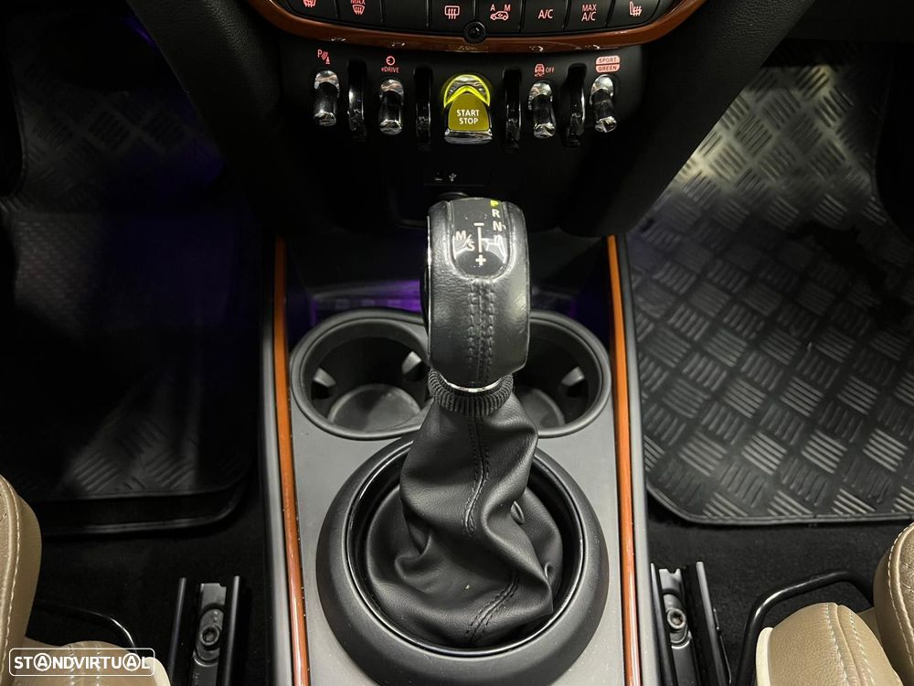 MINI Countryman Cooper SE ALL4 Auto - 31