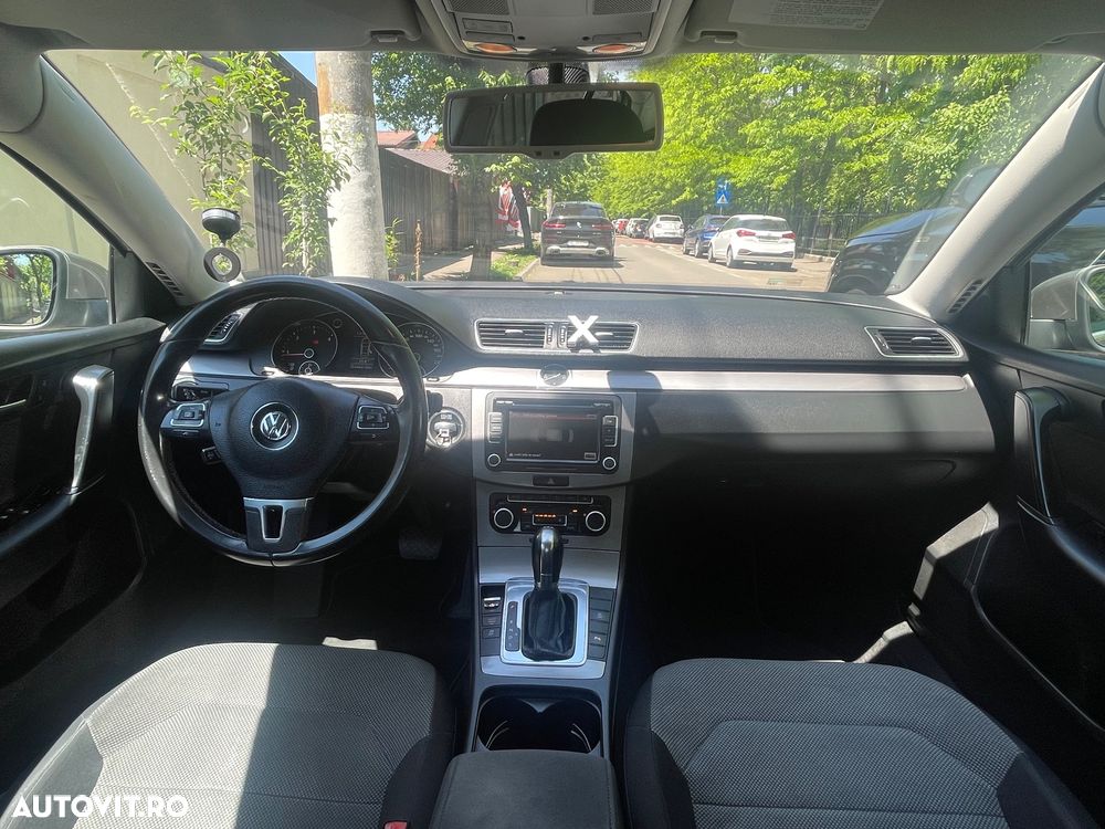 Volkswagen Passat 2.0TDI Comfortline DPF DSG - 11