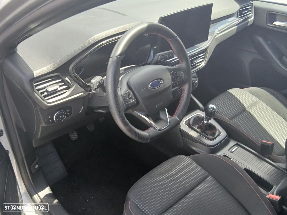 Ford Focus 1.0 EcoBoost MHEV ST-Line - 6