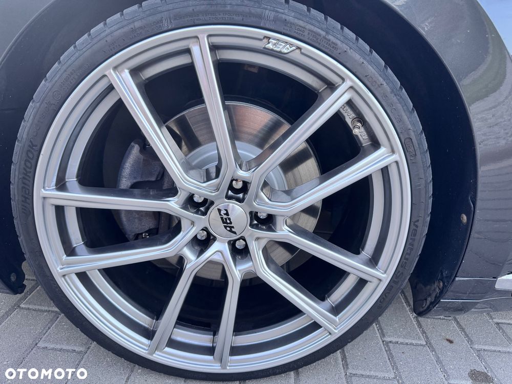 Volkswagen Arteon 2.0 TDI SCR 4Motion DSG R-Line - 18