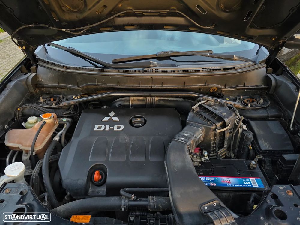 Mitsubishi Outlander 2.0 DI-D Intense 4WD - 9