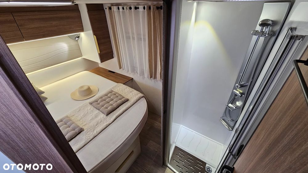 PILOTE ESSENTIEL, model G740 C - 16