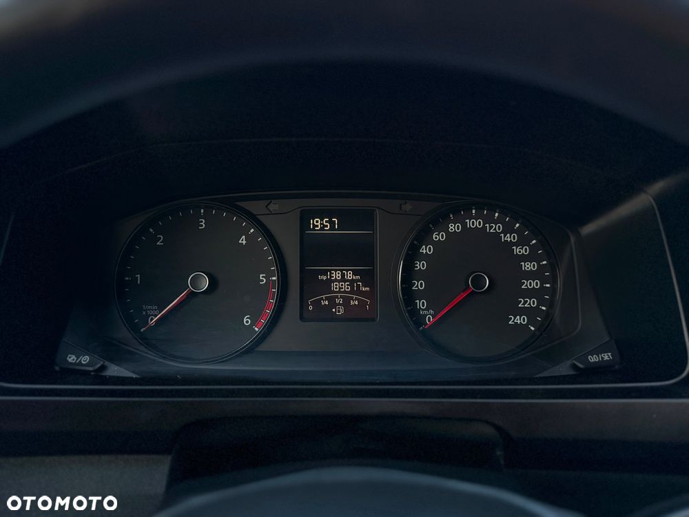 Volkswagen Transporter - 10