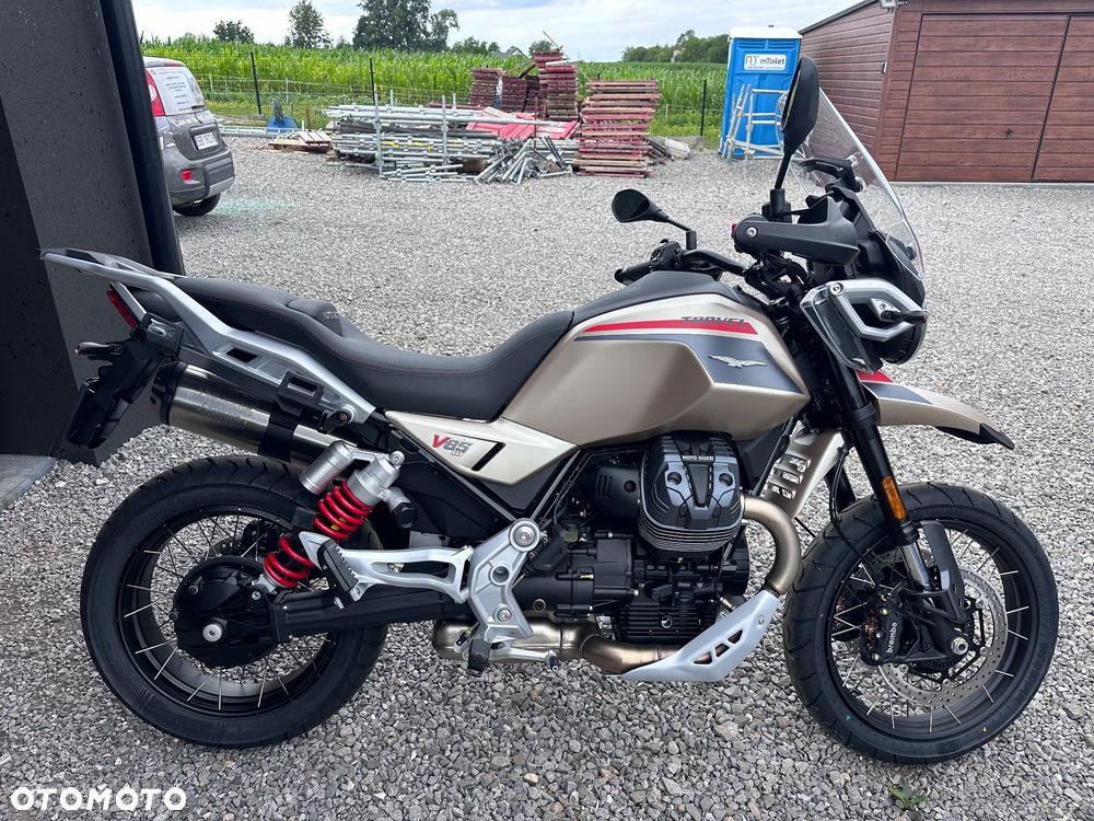Moto Guzzi V85 - 18