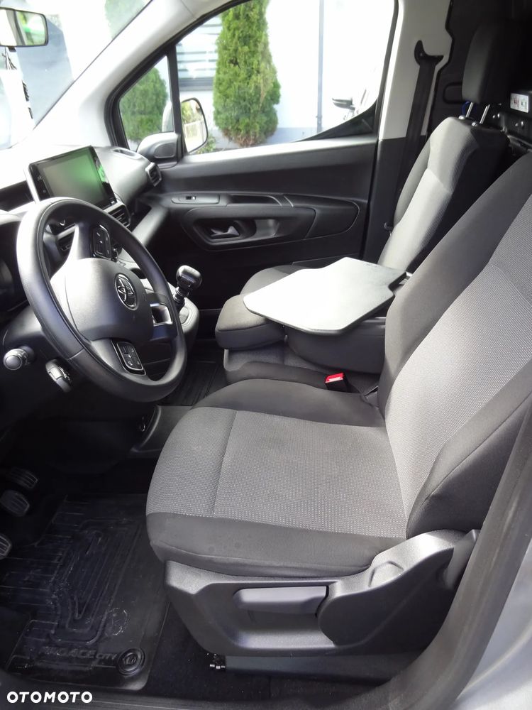 Toyota Proace City 3 osobowy - 25