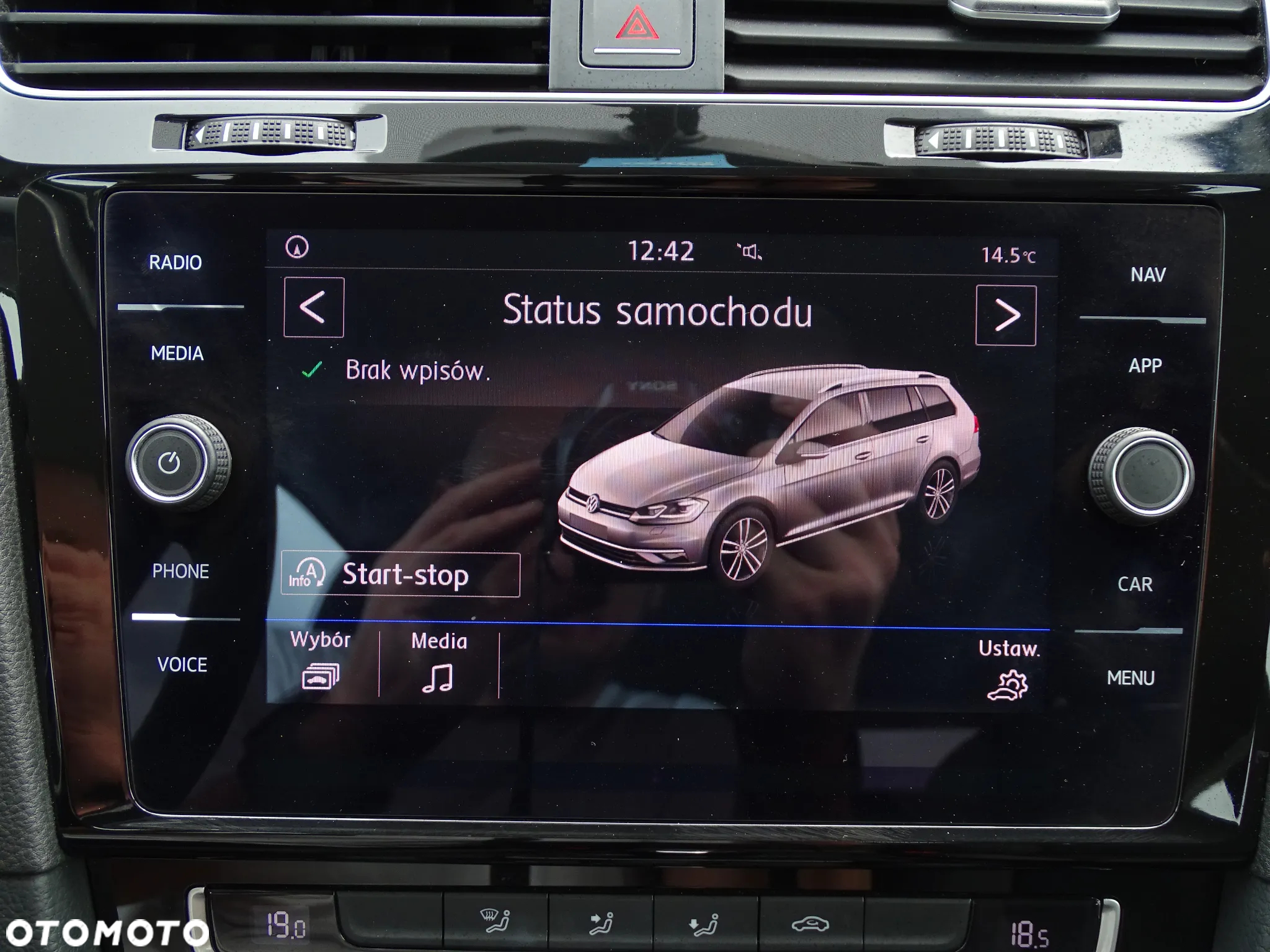 Volkswagen Golf VII 1.4 TSI BMT Comfortline DSG - 9