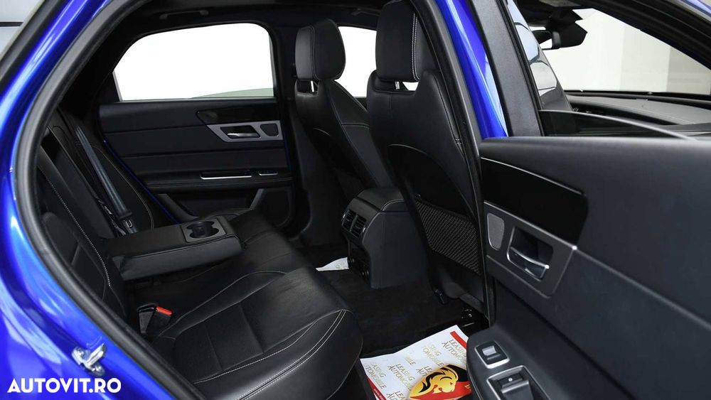Jaguar XF 20d AWD R-Sport - 13