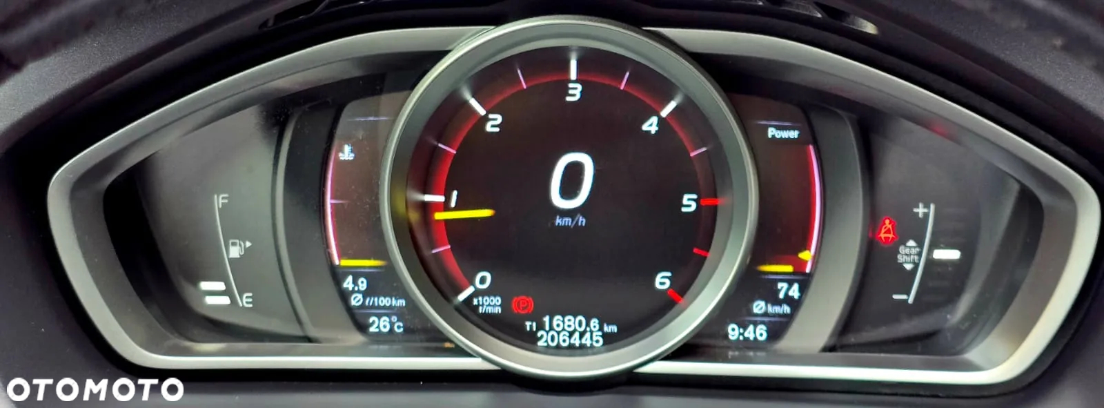 Volvo V40 D2 Drive-E Momentum - 13