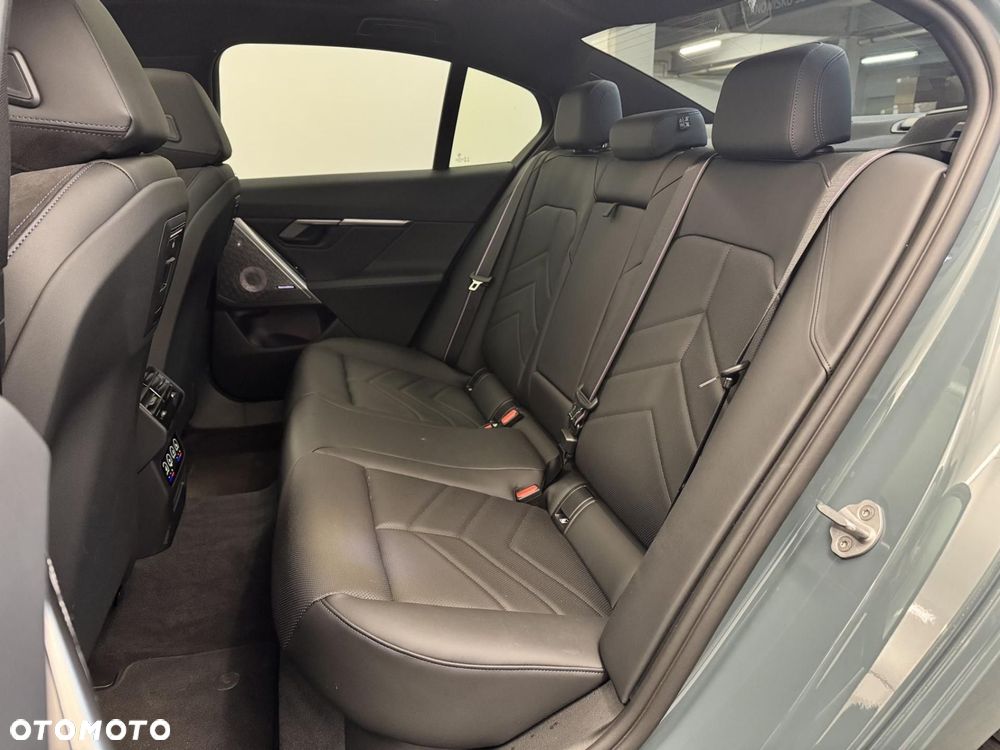 BMW Seria 5 - 24