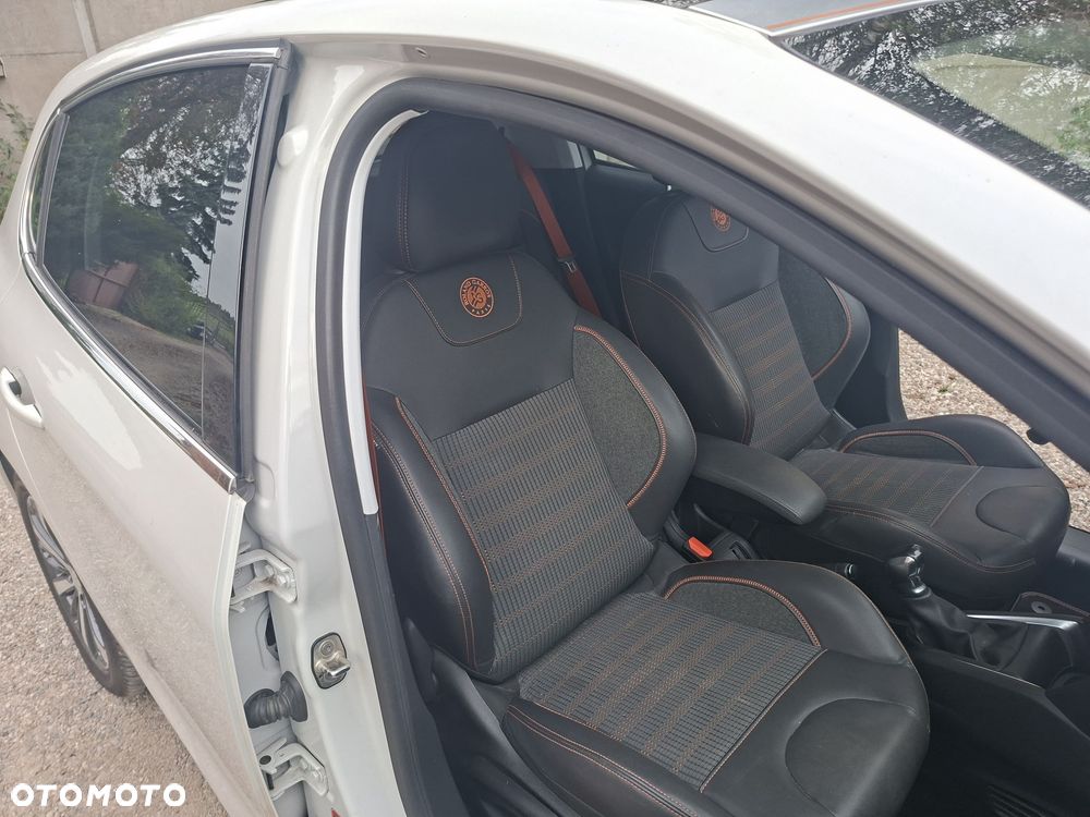 Peugeot 208 1.2 PureTech Allure S&S - 28