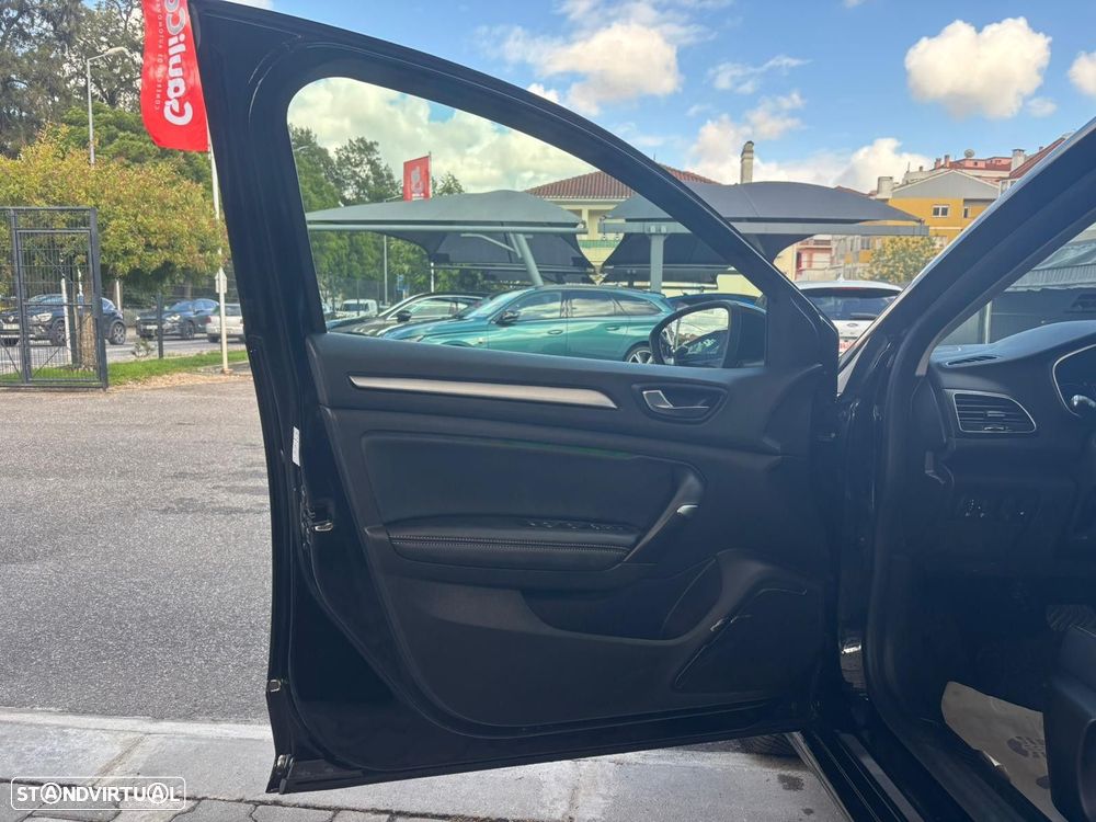 Renault Mégane 1.6 Plug-In Intens - 16