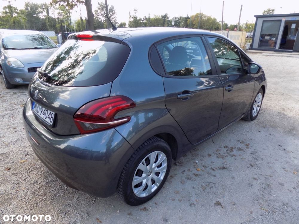 Peugeot 208 - 3
