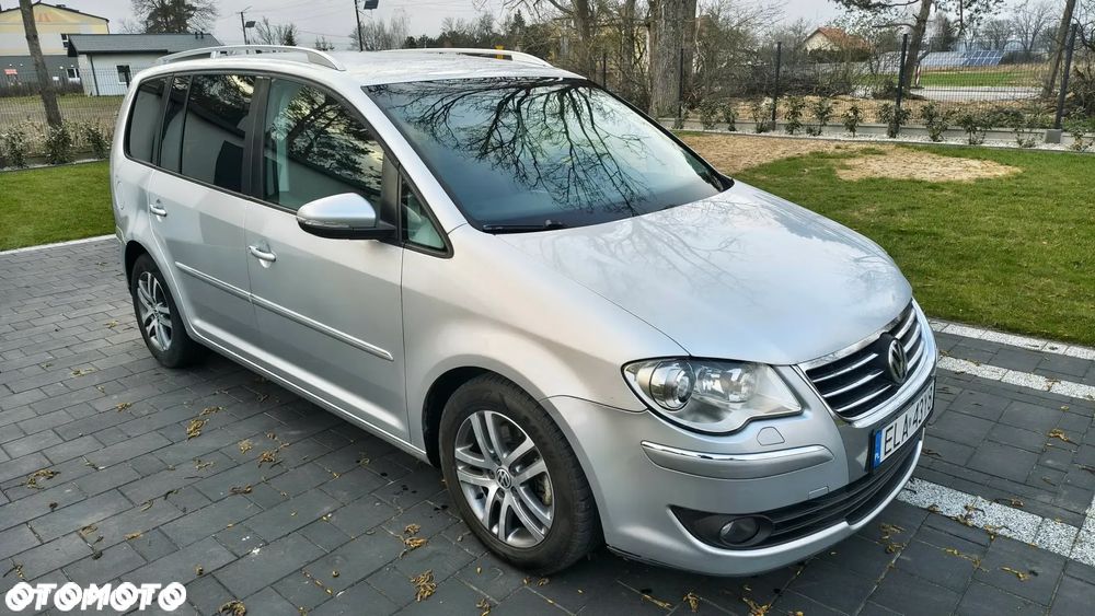 Volkswagen Touran 2.0 TDI DPF Highline - 1