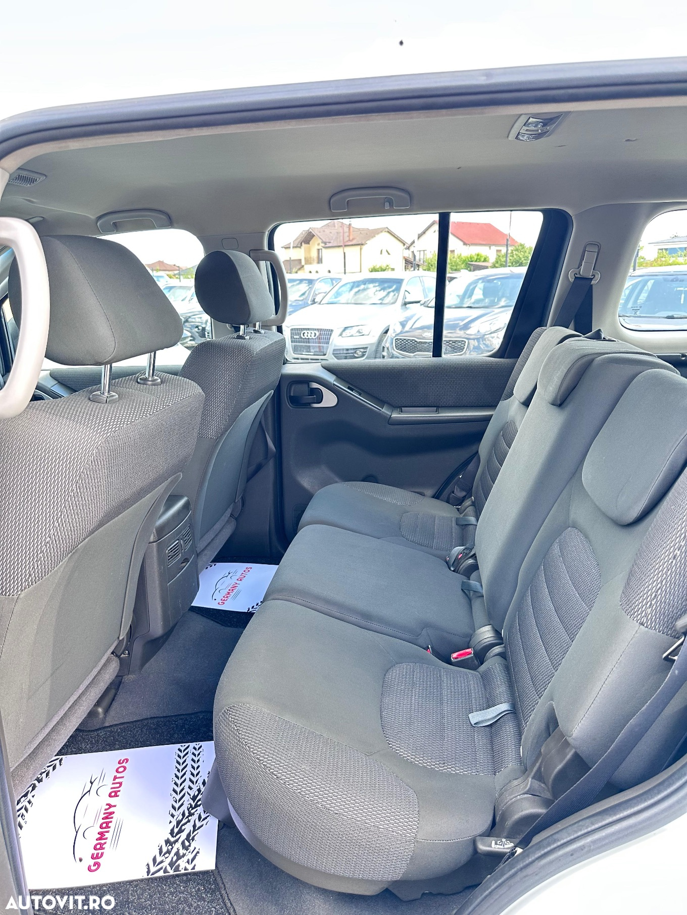 Nissan Pathfinder - 18