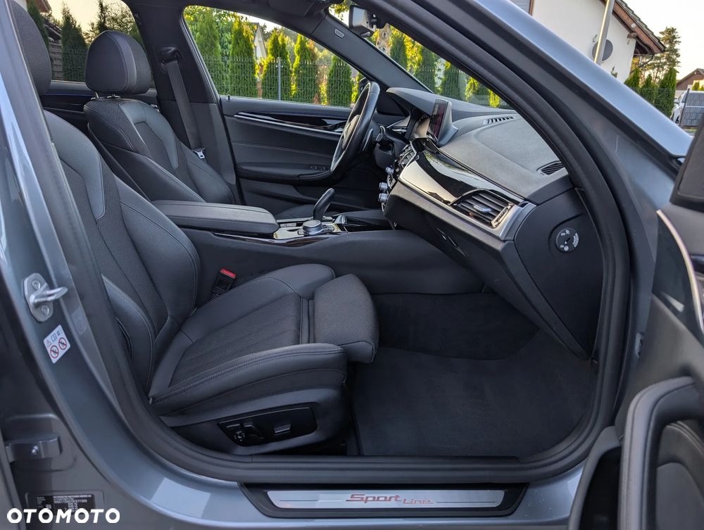 BMW Seria 5 520d Sport Line - 6