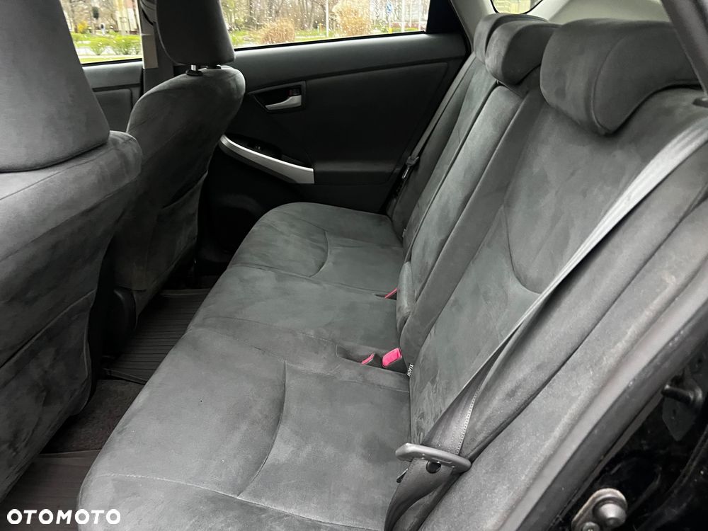 Toyota Prius (Hybrid) Comfort - 9