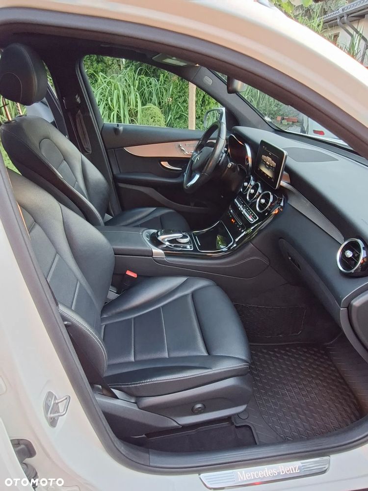 Mercedes-Benz GLC 300 4Matic 9G-TRONIC - 17