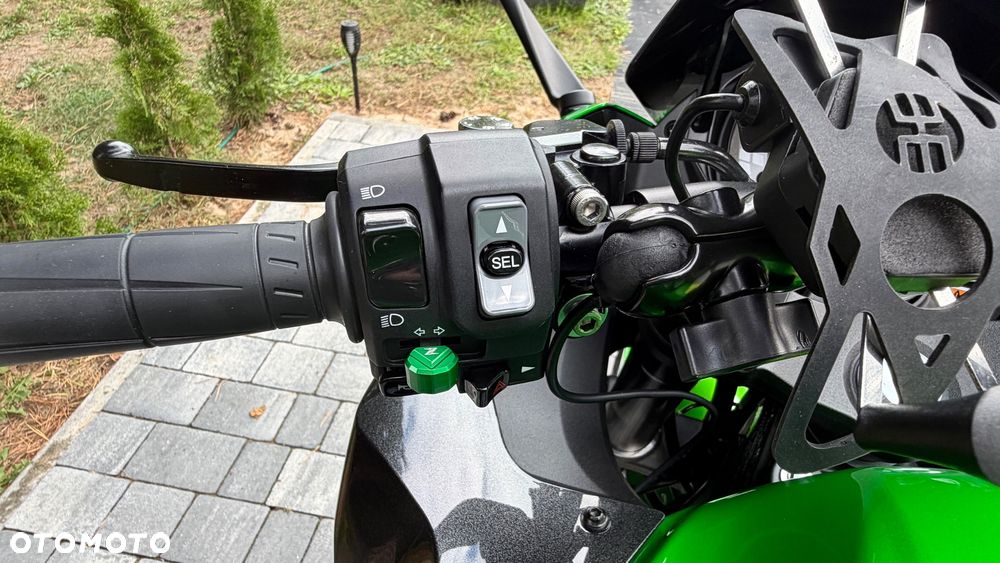 Kawasaki Ninja 1000 SX - 17