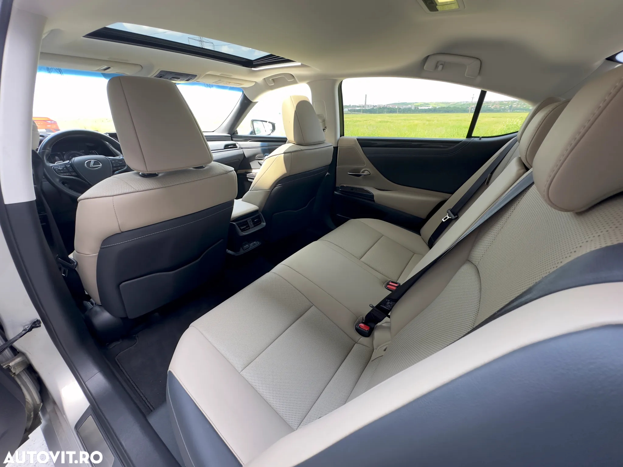 Lexus Seria ES 300h Executive Line - 16