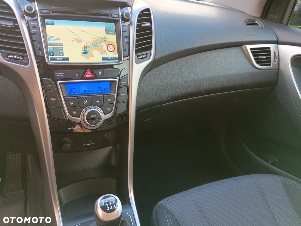 Hyundai i30 blue 1.6 GDI YES Silver - 17