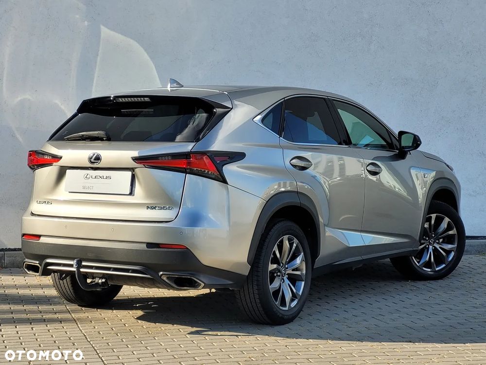 Lexus NX 300 GPF F Sport AWD - 3
