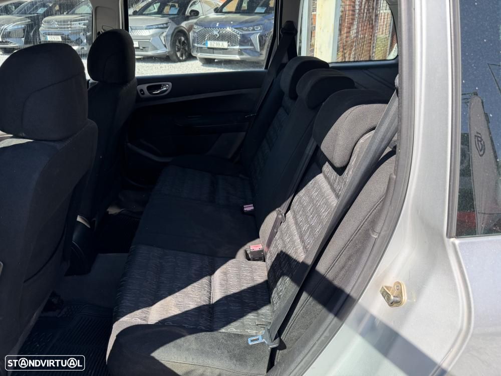 Peugeot 307 Break 1.4 HDi XS Premium - 11