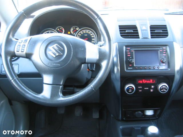 Suzuki SX4 1.6 Premium 2012 - 11